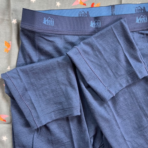 REI, Kids, Merino Midweight Base Layer Top & Bottom, Blue, Size Large (14-16) - Picture 9 of 11